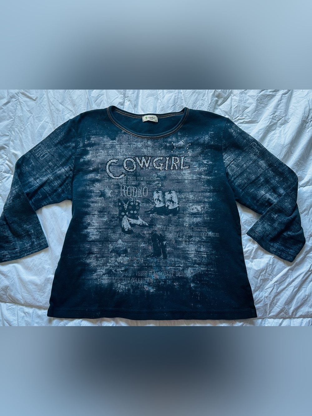 Women’s medium Cactus Long-Sleeve Tee